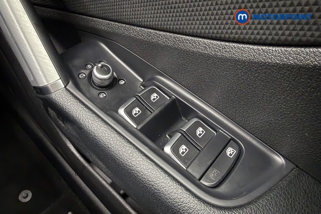 Audi Q2 S Line Manual Petrol SUV - Stock Number (1607268) - 17th supplementary image