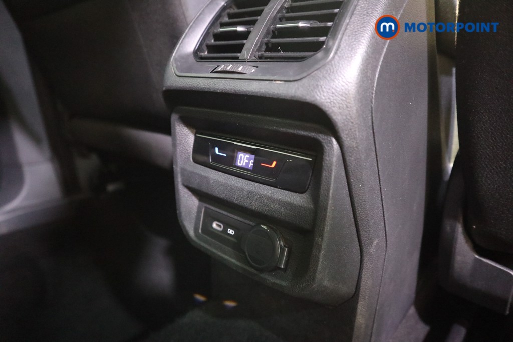 Volkswagen Tiguan Life Automatic Petrol Plug-In Hybrid SUV - Stock Number (1607474) - 19th supplementary image