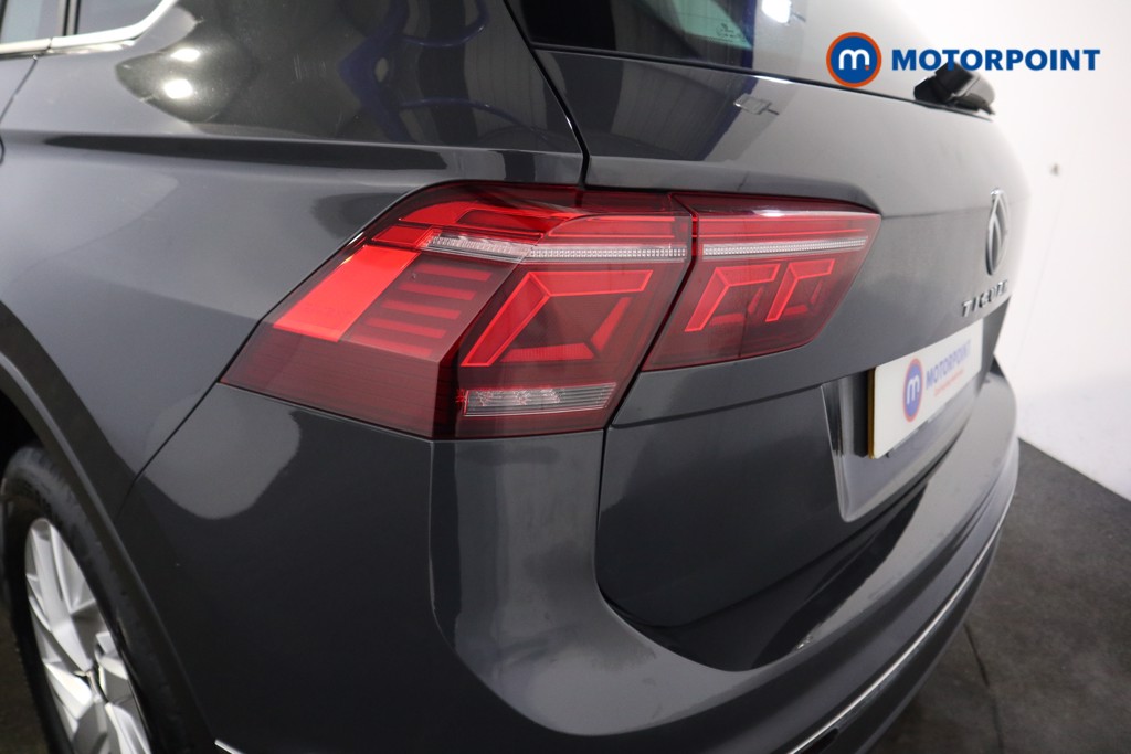 Volkswagen Tiguan Life Automatic Petrol Plug-In Hybrid SUV - Stock Number (1607474) - 28th supplementary image