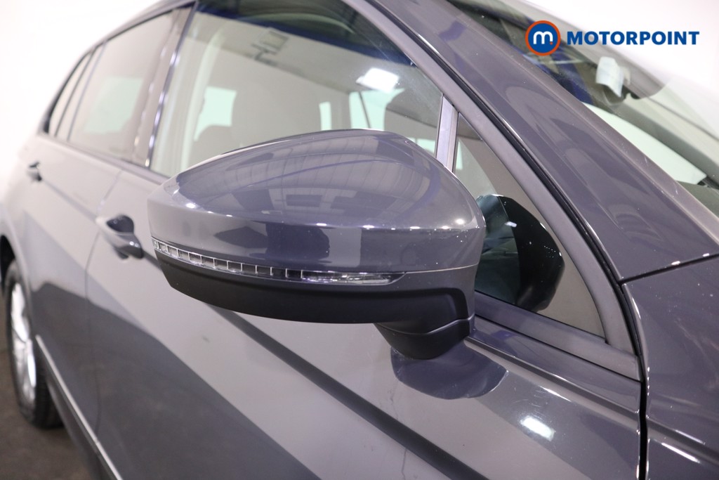 Volkswagen Tiguan Life Automatic Petrol Plug-In Hybrid SUV - Stock Number (1607474) - 31st supplementary image