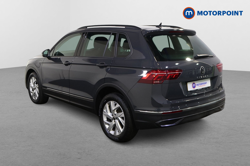 Volkswagen Tiguan Life Automatic Petrol Plug-In Hybrid SUV - Stock Number (1607474) - Passenger side rear corner