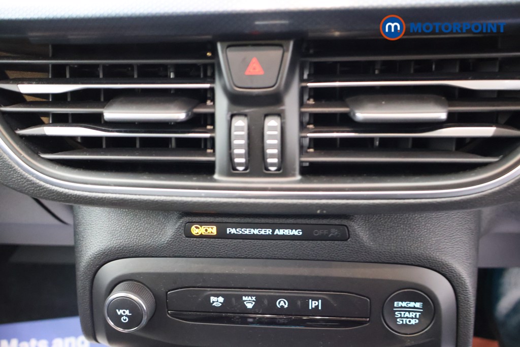 Ford Focus Active X Automatic Petrol Estate - Stock Number (1607649) - 9th supplementary image