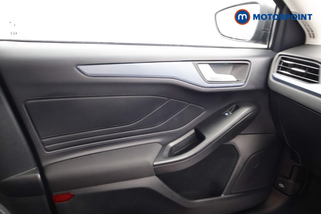 Ford Focus Active X Automatic Petrol Estate - Stock Number (1607649) - 12th supplementary image