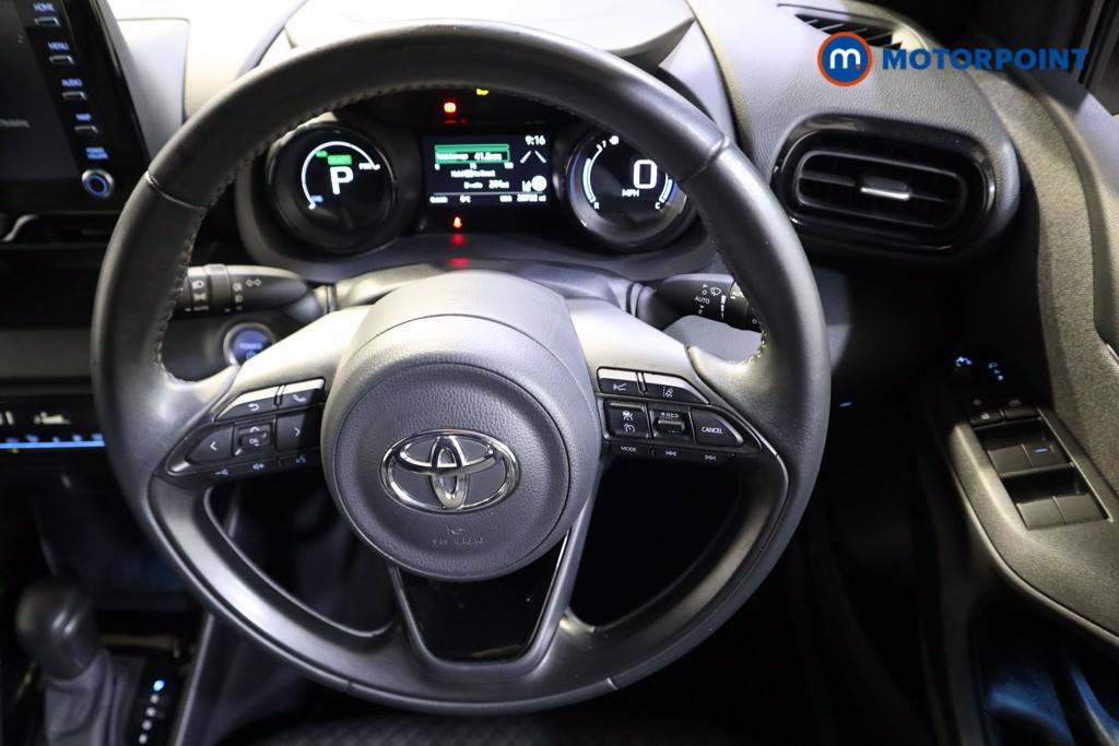 Toyota Yaris Launch Edition Automatic Petrol-Electric Hybrid Hatchback - Stock Number (1608006) - 2nd supplementary image
