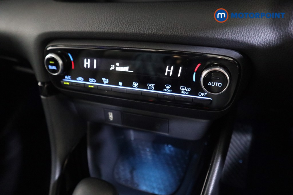 Toyota Yaris Launch Edition Automatic Petrol-Electric Hybrid Hatchback - Stock Number (1608006) - 8th supplementary image