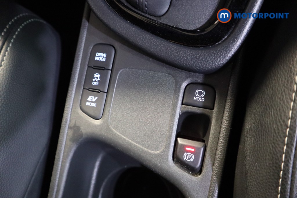 Toyota Yaris Launch Edition Automatic Petrol-Electric Hybrid Hatchback - Stock Number (1608006) - 9th supplementary image