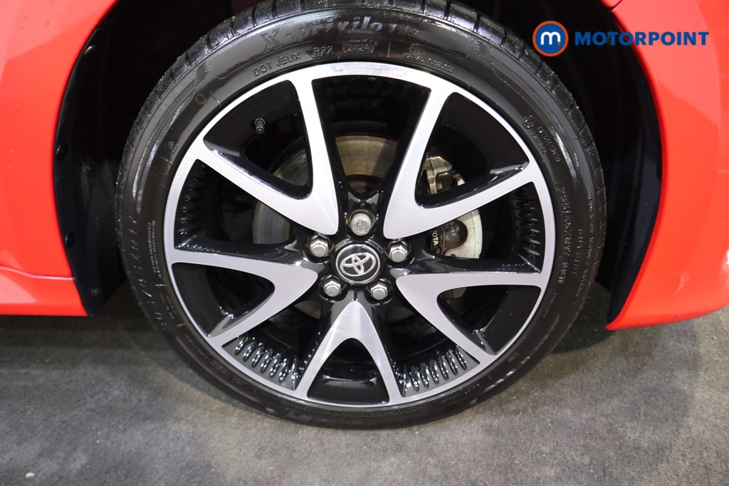 Toyota Yaris Launch Edition Automatic Petrol-Electric Hybrid Hatchback - Stock Number (1608006) - 20th supplementary image