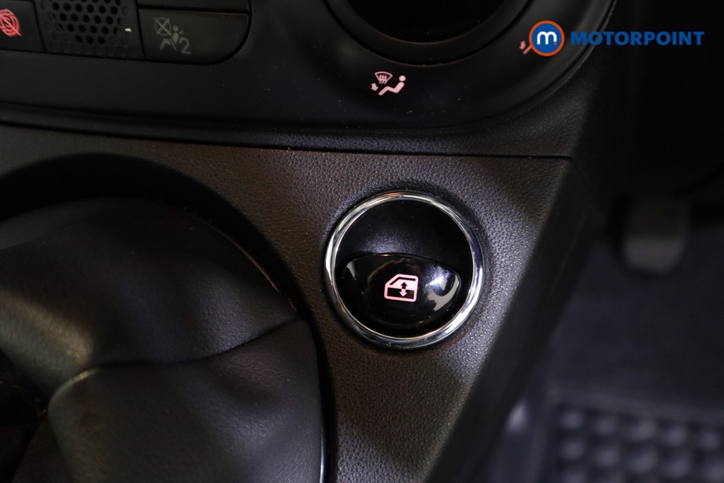 Fiat 500 Dolcevita Manual Petrol Hatchback - Stock Number (1608083) - 8th supplementary image