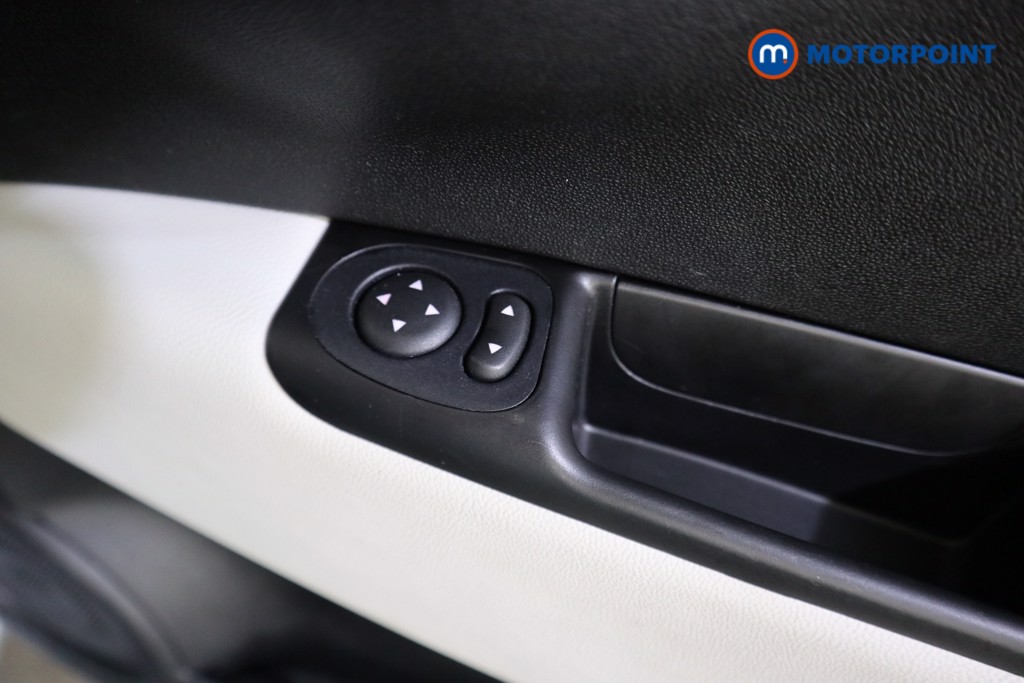 Fiat 500 Dolcevita Manual Petrol Hatchback - Stock Number (1608083) - 10th supplementary image