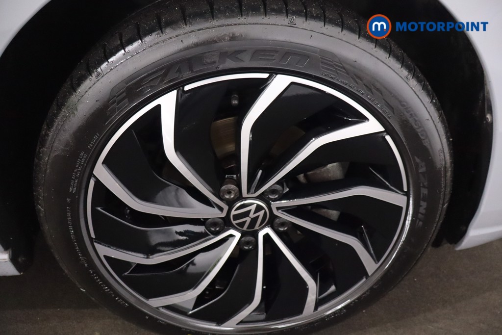 Volkswagen Golf Style Edition Manual Petrol Hatchback - Stock Number (1608190) - 11th supplementary image