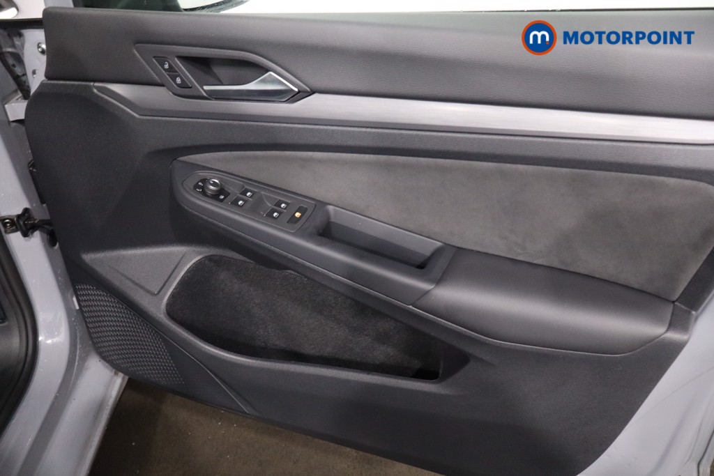 Volkswagen Golf Style Edition Manual Petrol Hatchback - Stock Number (1608190) - 23rd supplementary image