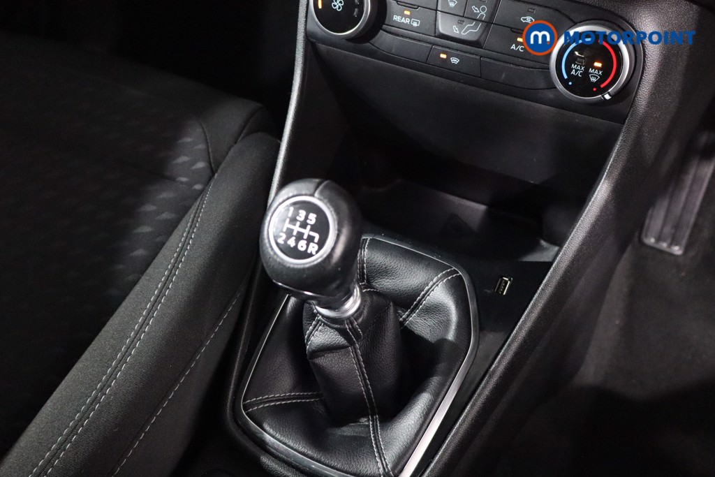 Ford Fiesta Zetec Manual Petrol Hatchback - Stock Number (1608718) - 19th supplementary image