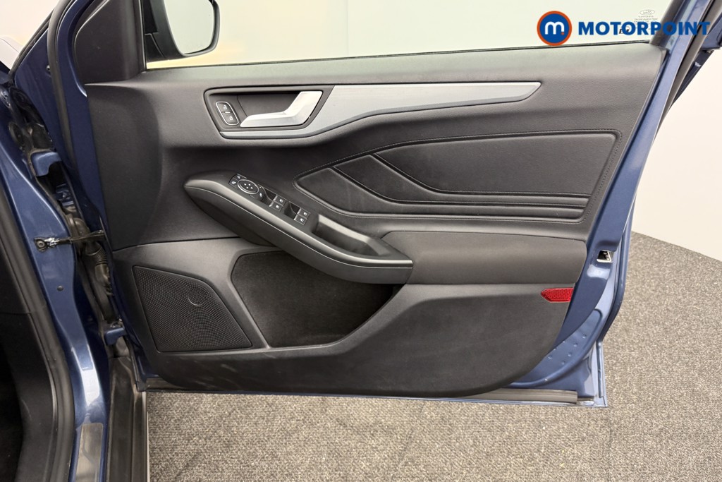 Ford Focus Active Manual Petrol Hatchback - Stock Number (1576596) - 16th supplementary image
