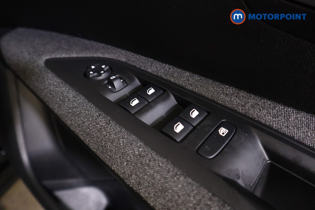 Peugeot 3008 Active Automatic Petrol SUV - Stock Number (1577369) - 9th supplementary image