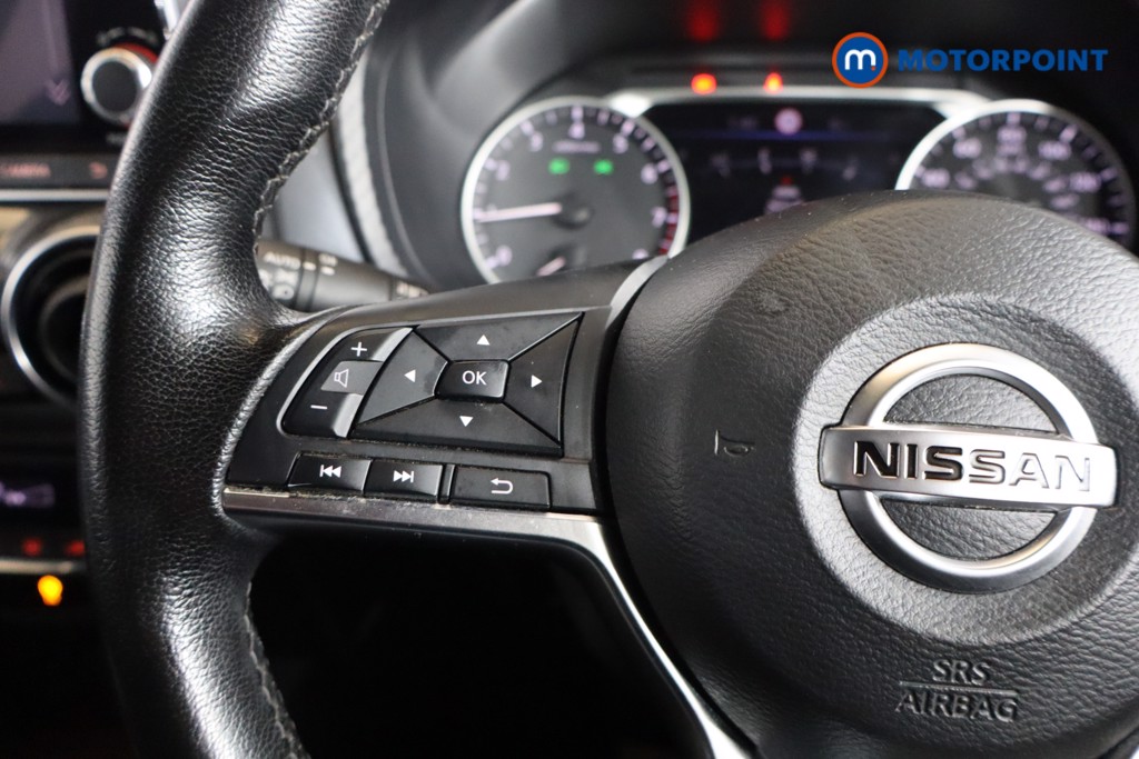 Nissan Juke N-Connecta Manual Petrol SUV - Stock Number (1584282) - 2nd supplementary image