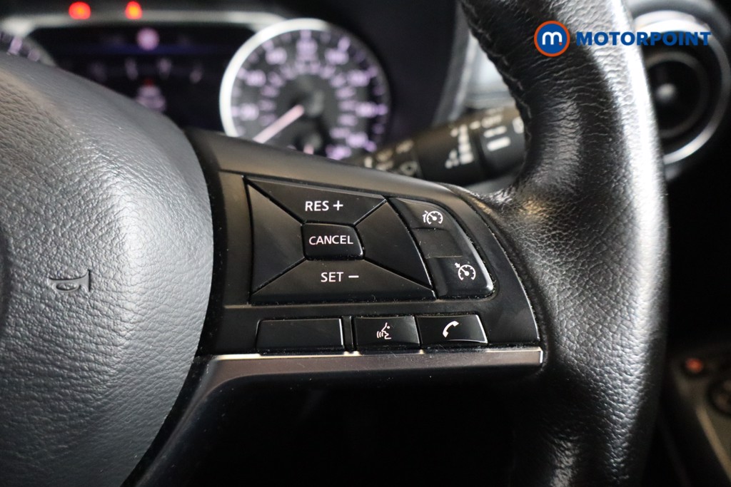 Nissan Juke N-Connecta Manual Petrol SUV - Stock Number (1584282) - 3rd supplementary image