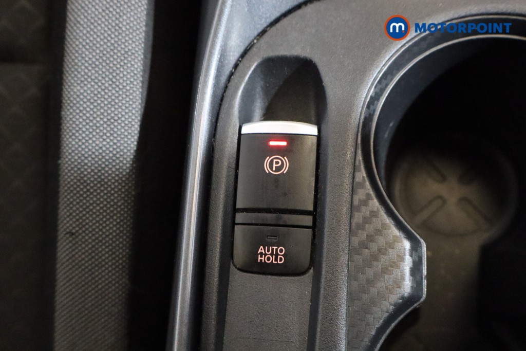 Nissan Juke N-Connecta Manual Petrol SUV - Stock Number (1584282) - 15th supplementary image