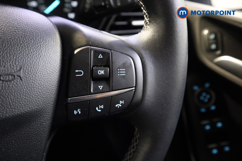 Ford Fiesta Titanium Manual Petrol Hatchback - Stock Number (1588873) - 4th supplementary image