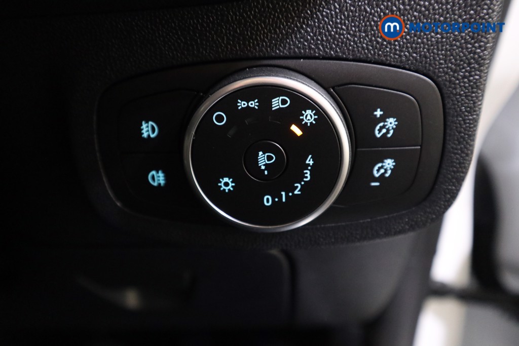 Ford Fiesta Titanium Manual Petrol Hatchback - Stock Number (1588873) - 11th supplementary image