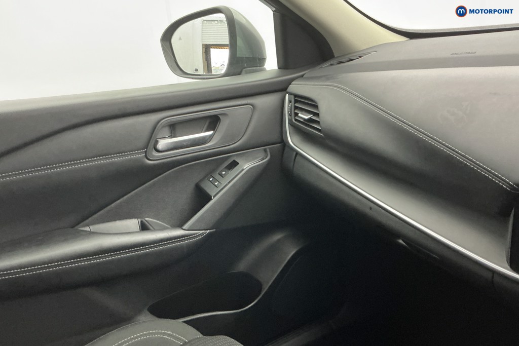 Nissan Qashqai Acenta Premium Automatic Petrol SUV - Stock Number (1588924) - 20th supplementary image