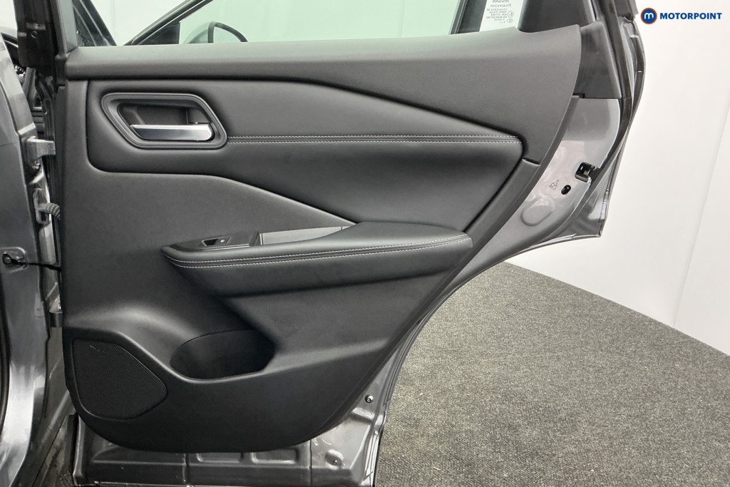 Nissan Qashqai Acenta Premium Automatic Petrol SUV - Stock Number (1588924) - 26th supplementary image