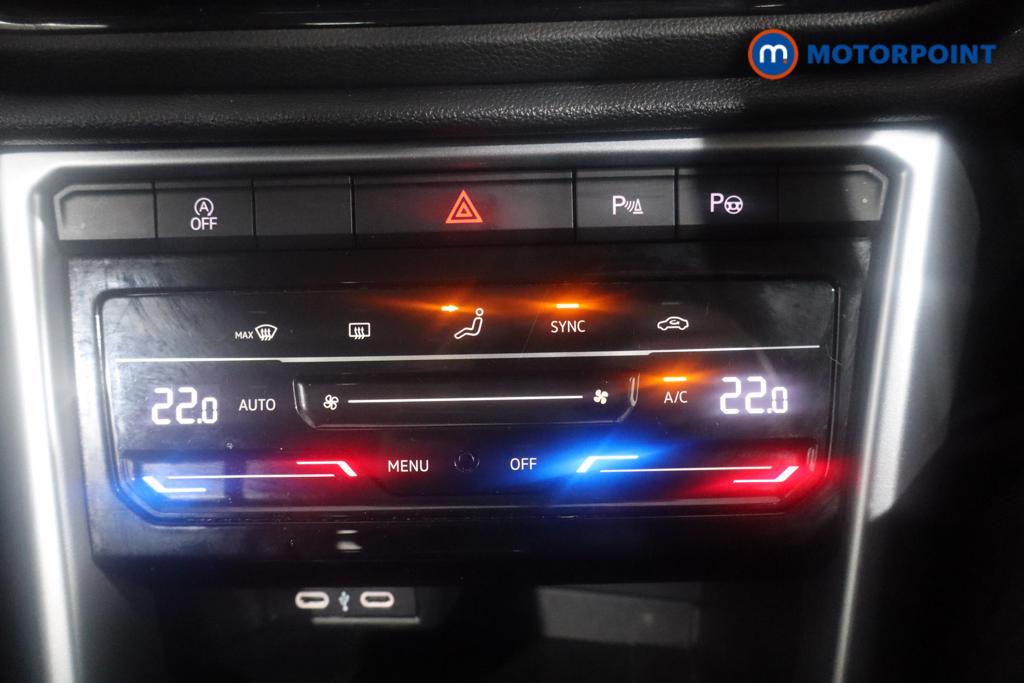 Volkswagen T-Roc Life Automatic Petrol SUV - Stock Number (1588967) - 2nd supplementary image