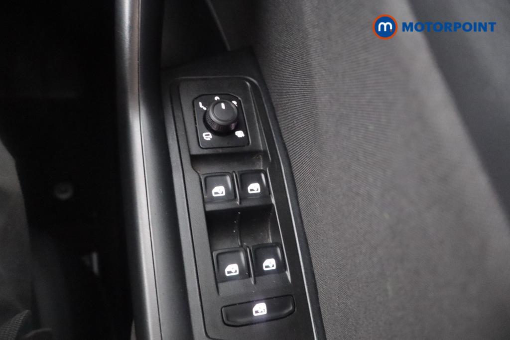 Volkswagen T-Roc Life Automatic Petrol SUV - Stock Number (1588967) - 12th supplementary image