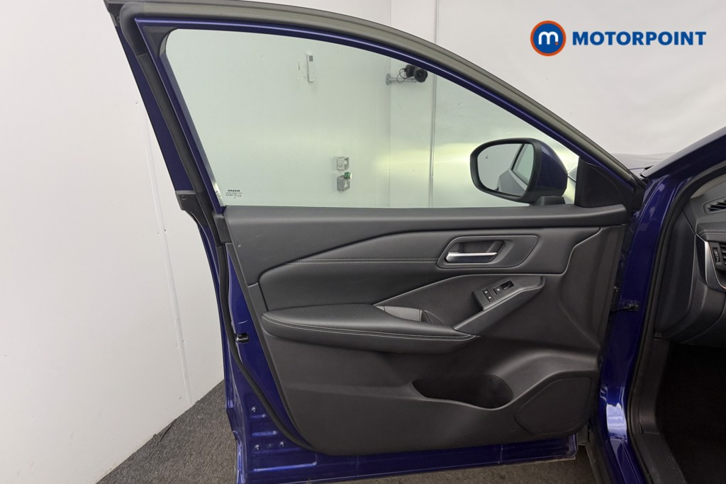 Nissan Qashqai Acenta Premium Manual Petrol SUV - Stock Number (1589438) - 4th supplementary image