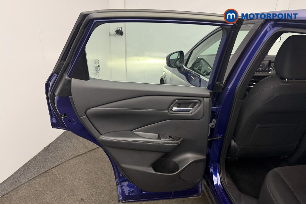 Nissan Qashqai Acenta Premium Manual Petrol SUV - Stock Number (1589438) - 7th supplementary image