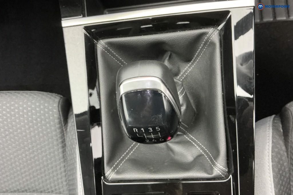 Vauxhall Astra Design Manual Petrol Hatchback - Stock Number (1591688) - 20th supplementary image