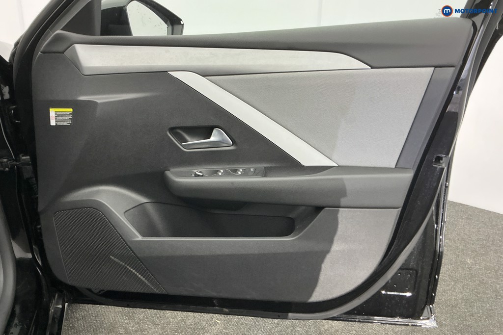 Vauxhall Astra Design Manual Petrol Hatchback - Stock Number (1591688) - 26th supplementary image