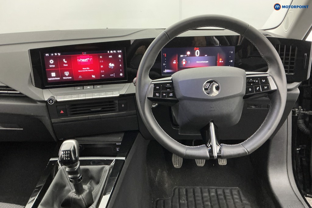 Vauxhall Astra Design Manual Petrol Hatchback - Stock Number (1591688) - 1st supplementary image