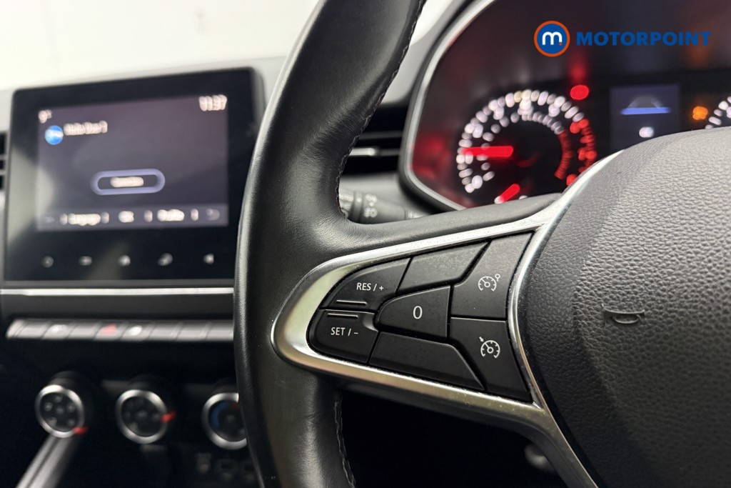 Renault Clio Iconic Manual Petrol Hatchback - Stock Number (1592236) - 7th supplementary image