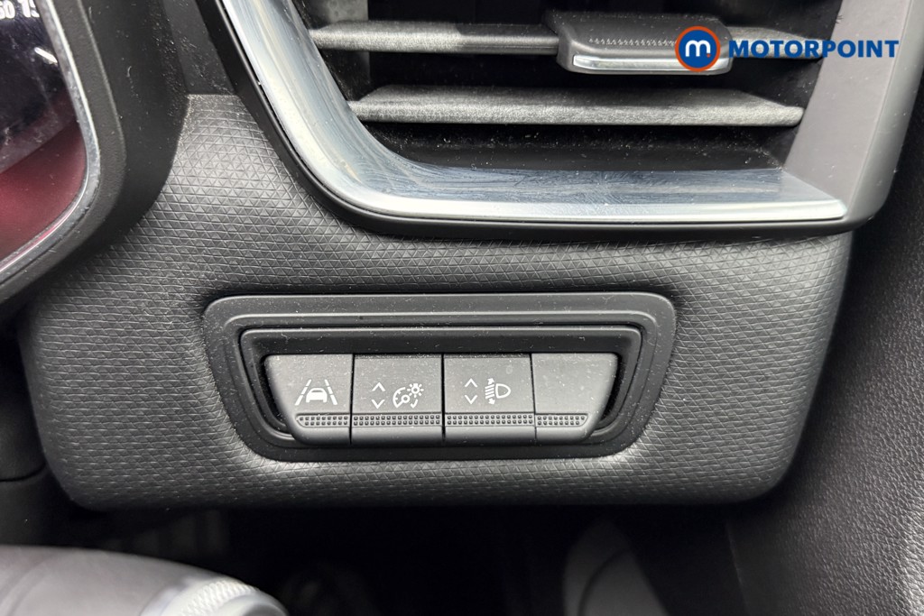 Renault Clio Iconic Manual Petrol Hatchback - Stock Number (1592236) - 17th supplementary image