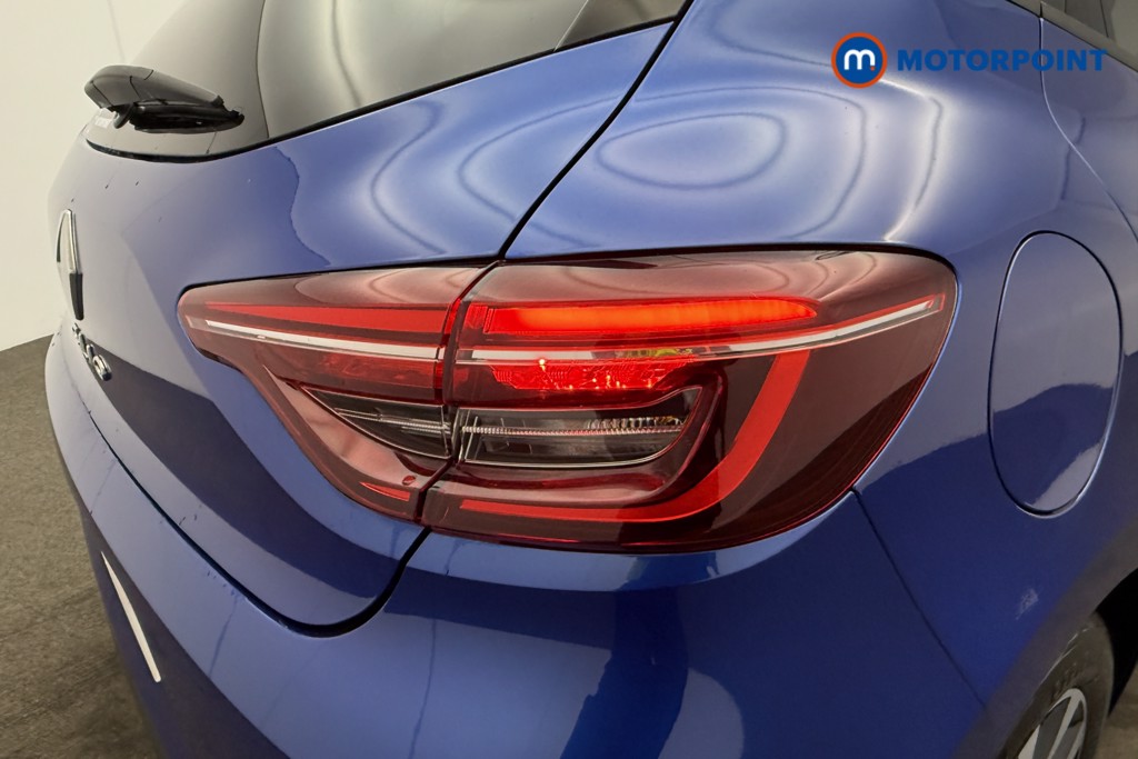 Renault Clio Iconic Manual Petrol Hatchback - Stock Number (1592236) - 18th supplementary image