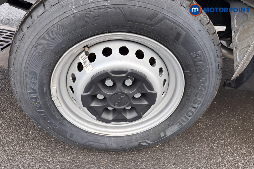 Iveco Daily Business Manual Diesel High Volume-High Roof Van - Stock Number (1597404) - 15th supplementary image