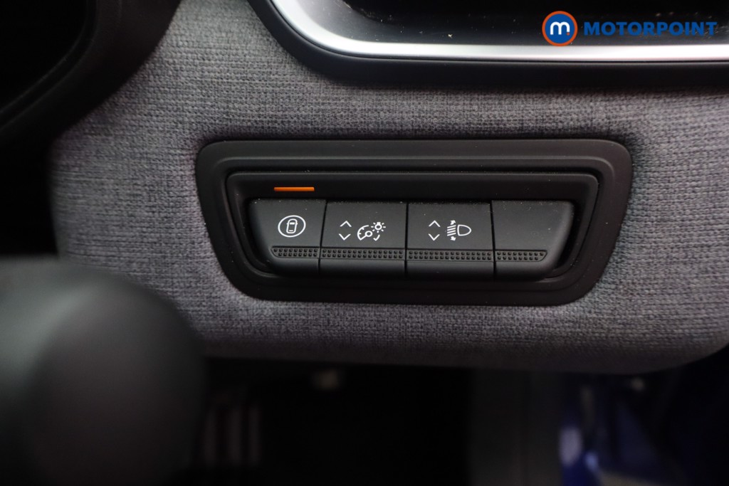 Renault Clio Evolution Manual Petrol Hatchback - Stock Number (1601229) - 6th supplementary image