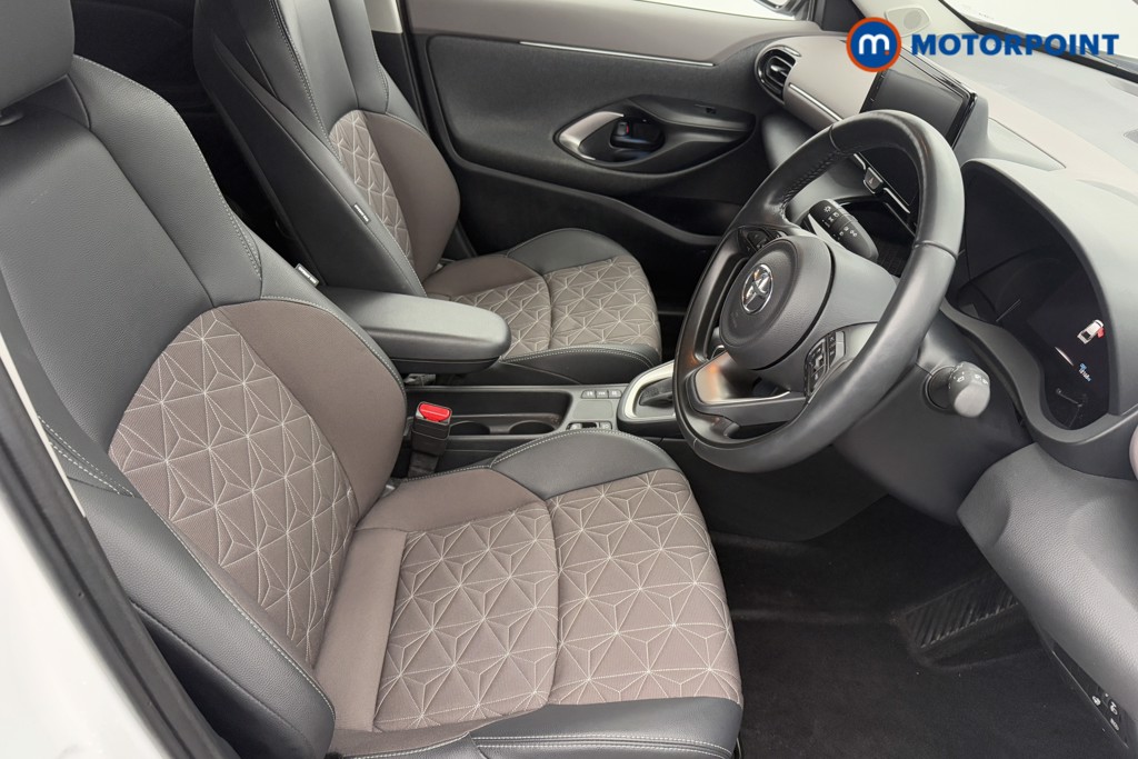 Toyota Yaris Cross Excel Automatic Petrol-Electric Hybrid Estate - Stock Number (1602646) - 19th supplementary image