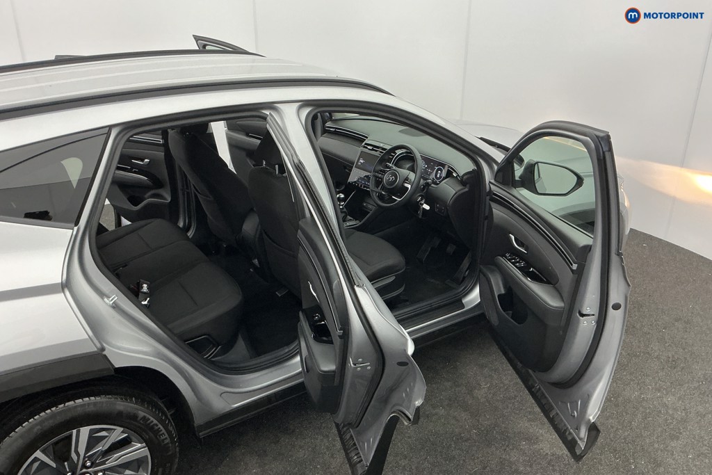 Hyundai Tucson Se Connect Manual Petrol SUV - Stock Number (1602957) - 7th supplementary image