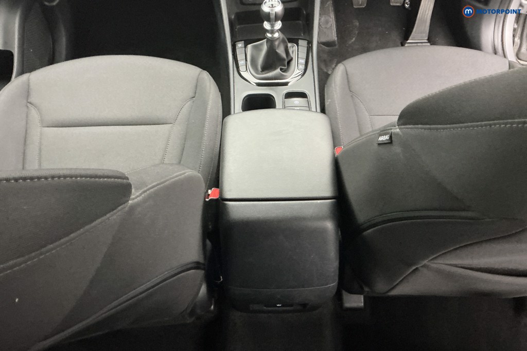 Hyundai Tucson Se Connect Manual Petrol SUV - Stock Number (1602957) - 14th supplementary image