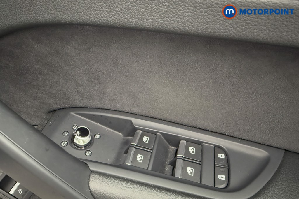 Audi Q5 Black Edition Automatic Petrol Plug-In Hybrid SUV - Stock Number (1604391) - 20th supplementary image