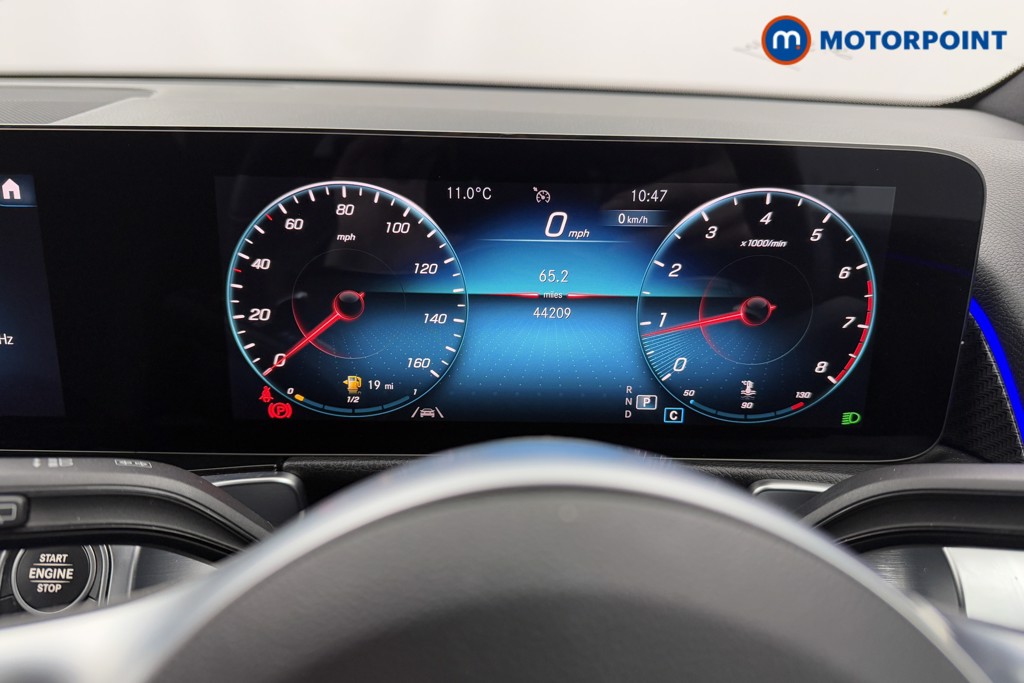 Mercedes-Benz GLB Amg Line Automatic Petrol SUV - Stock Number (1604459) - 7th supplementary image