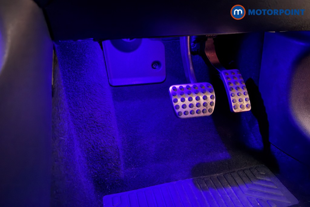 Mercedes-Benz GLB Amg Line Automatic Petrol SUV - Stock Number (1604459) - 21st supplementary image