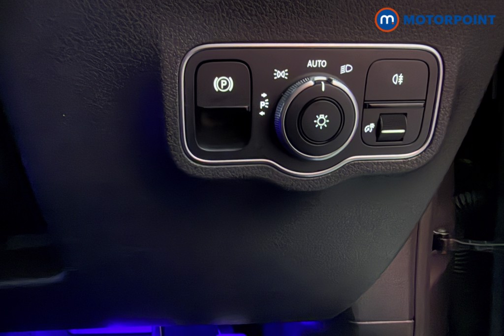 Mercedes-Benz GLB Amg Line Automatic Petrol SUV - Stock Number (1604459) - 23rd supplementary image