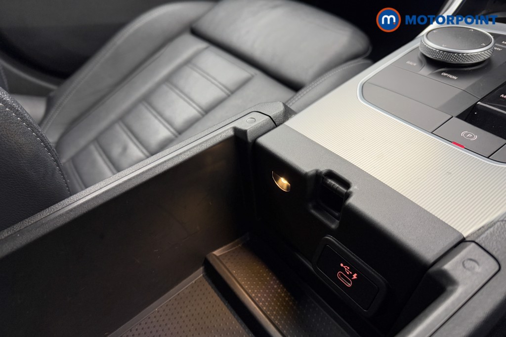 BMW 3 Series M Sport Automatic Petrol Plug-In Hybrid Saloon - Stock Number (1604473) - 17th supplementary image