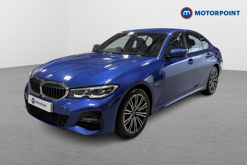 BMW 3 Series M Sport Automatic Petrol Plug-In Hybrid Saloon - Stock Number (1604473) - Passenger side front corner