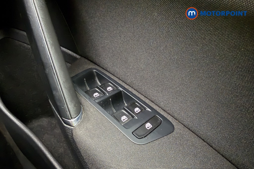 Volkswagen Golf SE Manual Petrol Hatchback - Stock Number (1604927) - 20th supplementary image