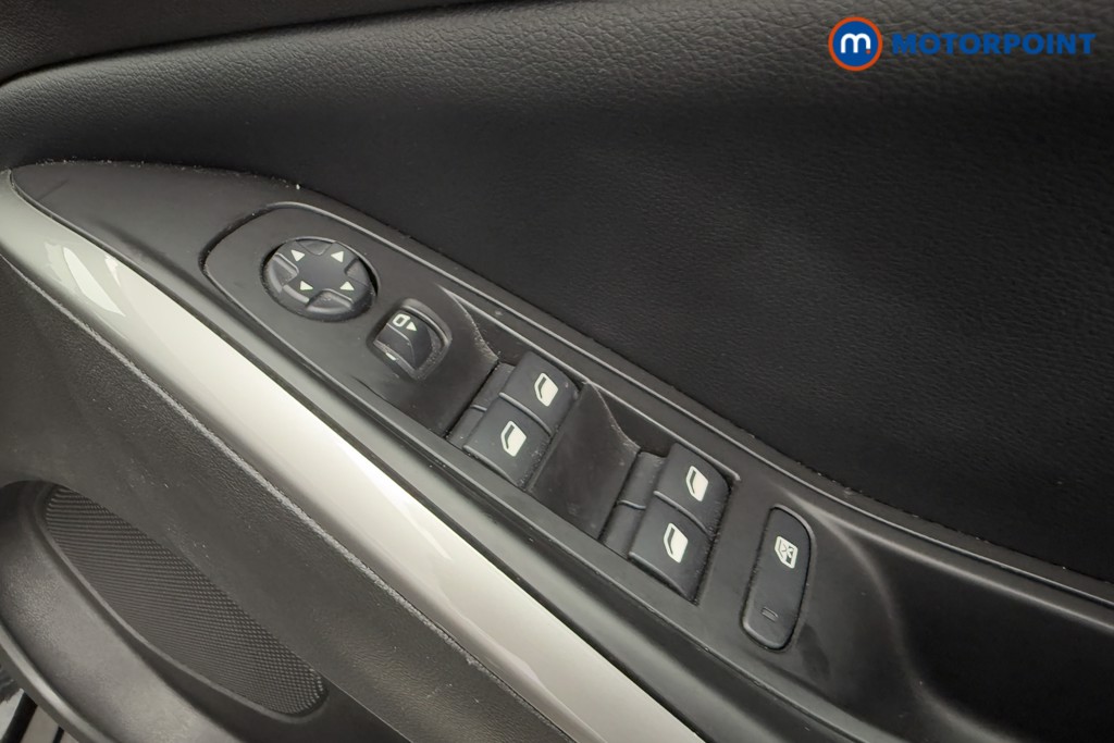 Vauxhall Grandland Ultimate Manual Petrol SUV - Stock Number (1604969) - 17th supplementary image