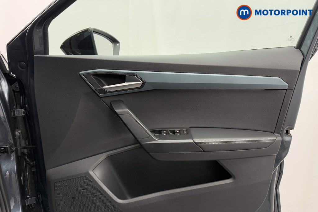 Seat Arona Xperience Lux Manual Petrol SUV - Stock Number (1605041) - 19th supplementary image
