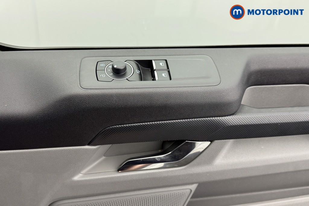 Ford Transit Custom Limited Automatic Diesel Standard Roof Minibus - Stock Number (1605095) - 14th supplementary image